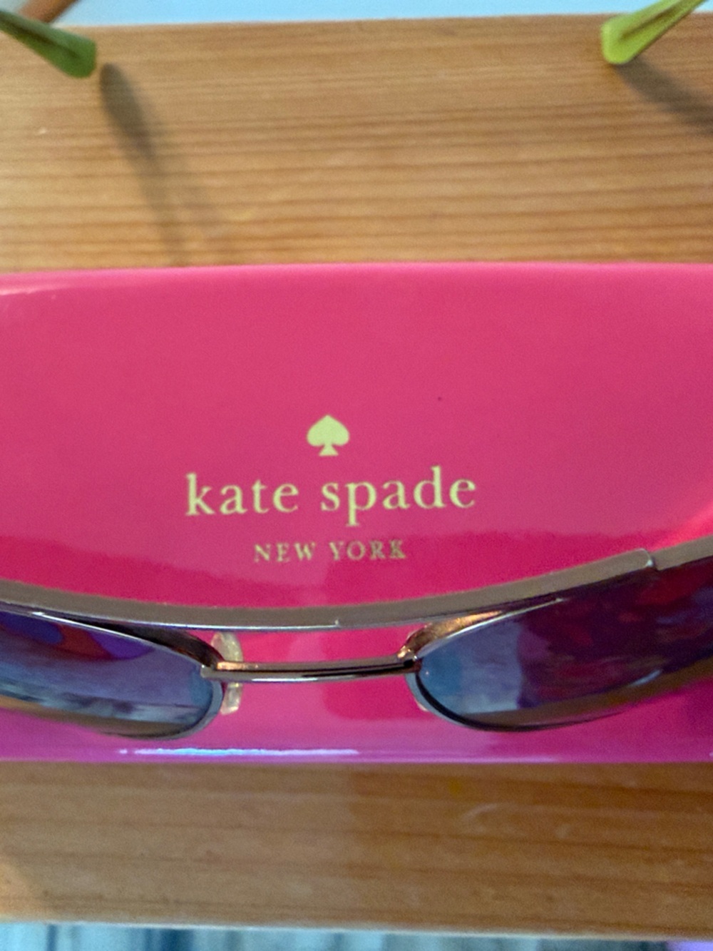 kate spade silver sunglasses with blue lenses and pink case